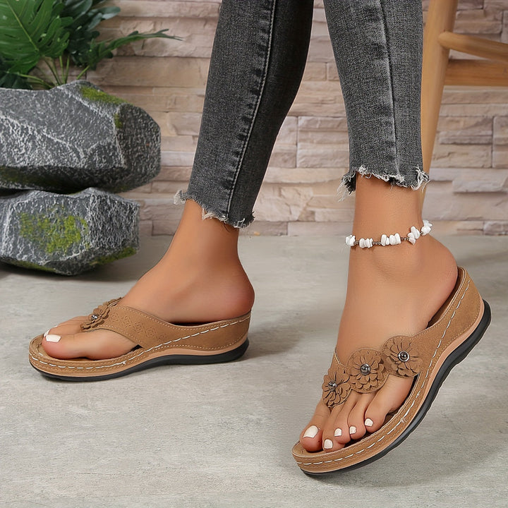 Cressida | Comfortable Adjustable Women's Orthopedic Sandals-Metro Lane Plaza