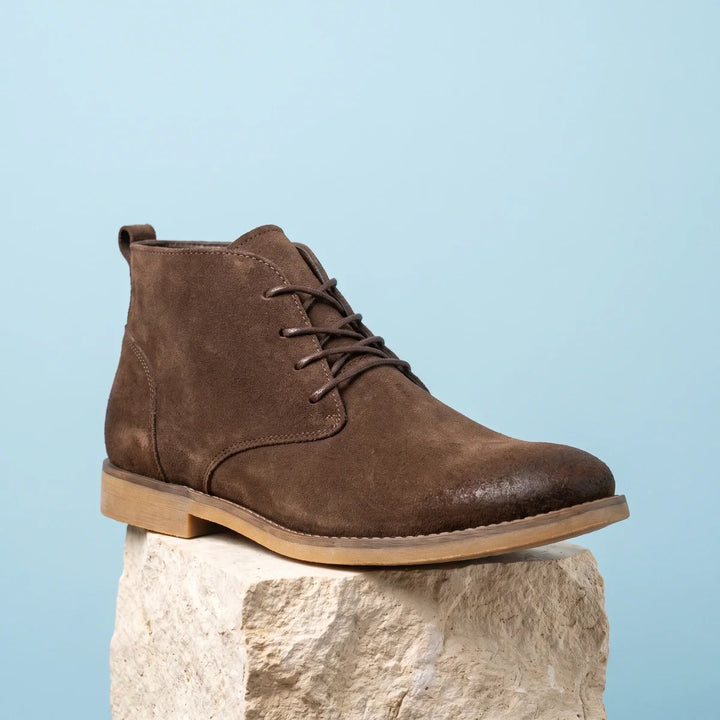 Botines chukka ligeros de ante con cordones para hombre