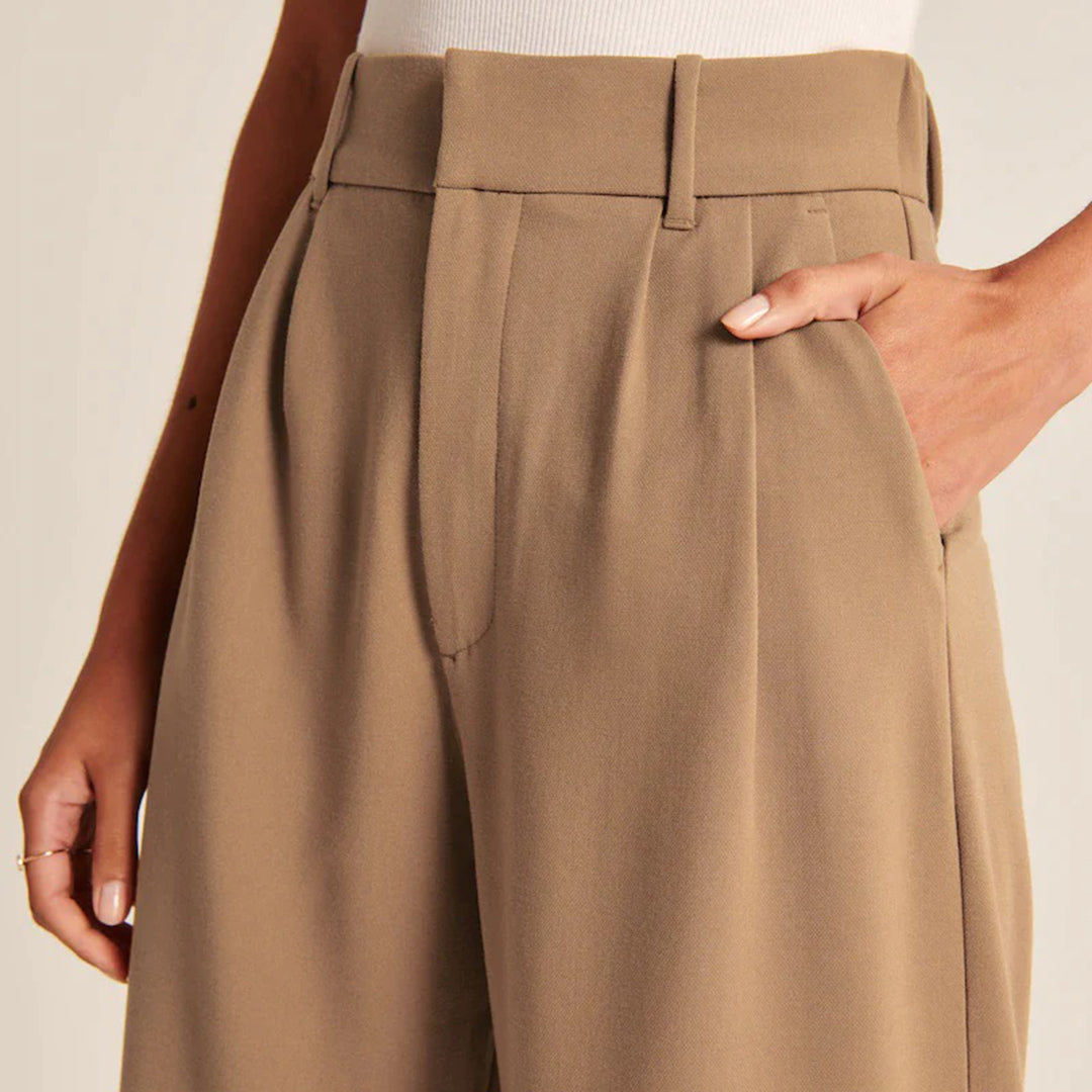 Daniella | Women's High-Waisted Pants with Chic Design-Metro Lane Plaza