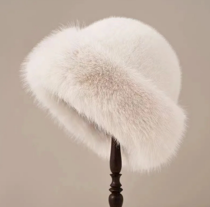 Daphne | Women's Winter Beanie with Soft Fur Lining and Stylish Fit-Metro Lane Plaza