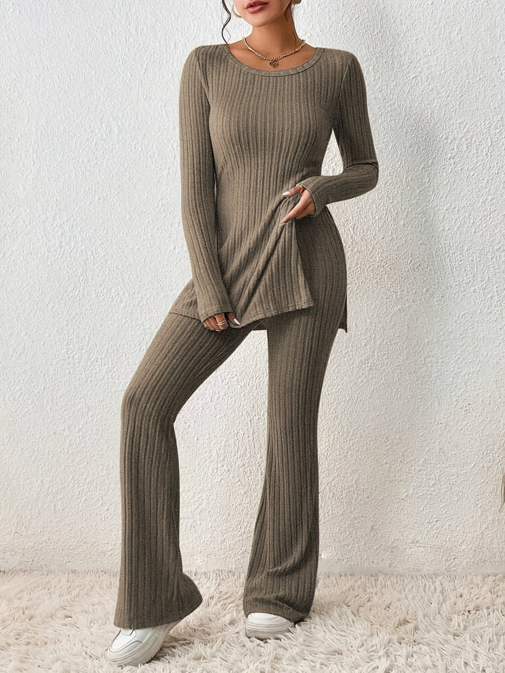 Faina | Women's Comfortable Stretch Set-Metro Lane Plaza