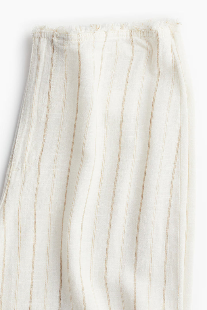 Tilde | Women's Wide-Legged Jeans – Light Denim, Relaxed Fit-Metro Lane Plaza
