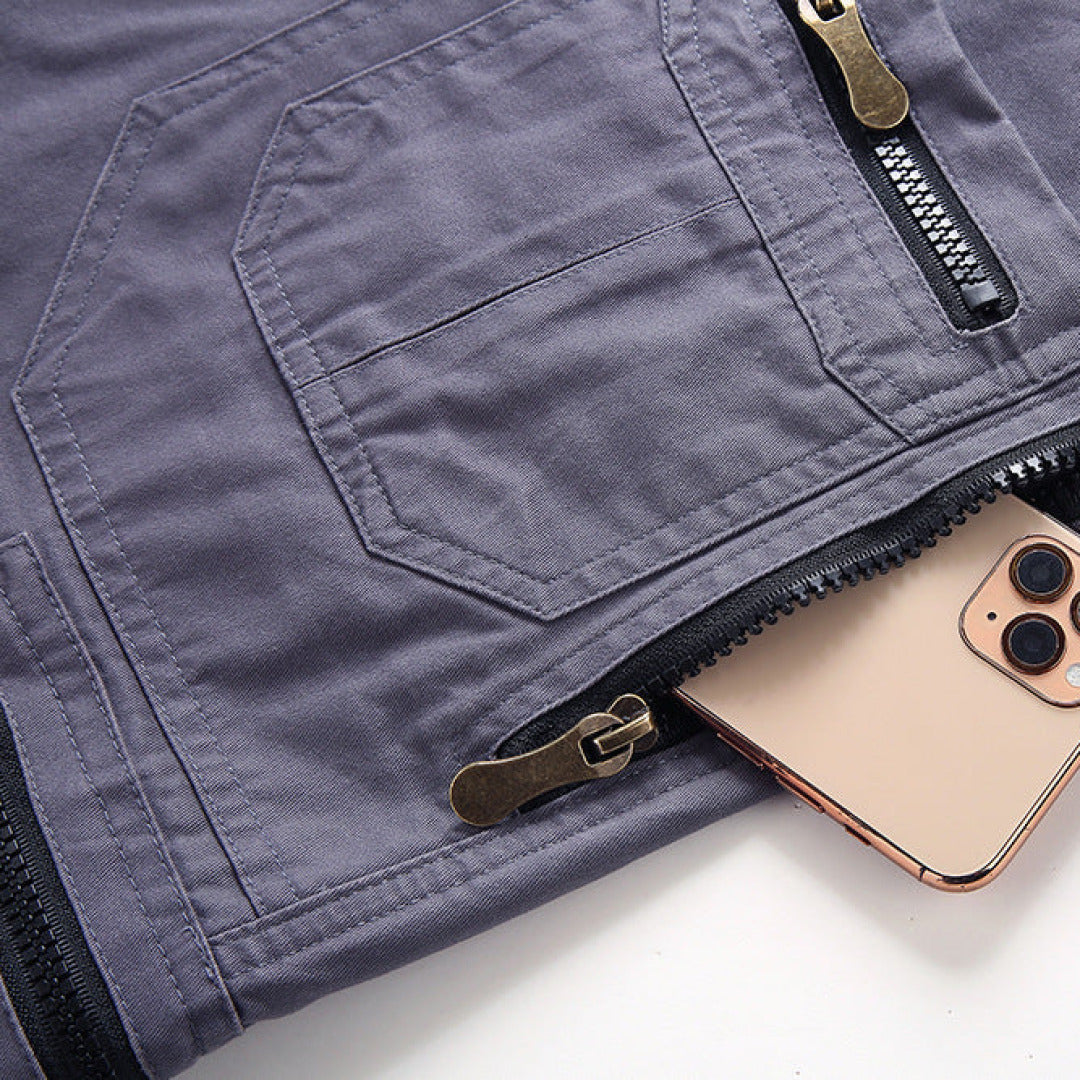 Francis | Men's Cargo Knee-Length Shorts for Comfort and Style-Metro Lane Plaza