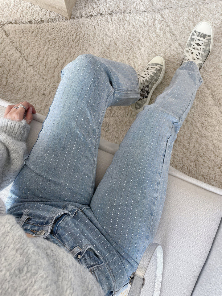 Hailey | Women's Glitter Denim Jeans with Comfortable Fit-Metro Lane Plaza