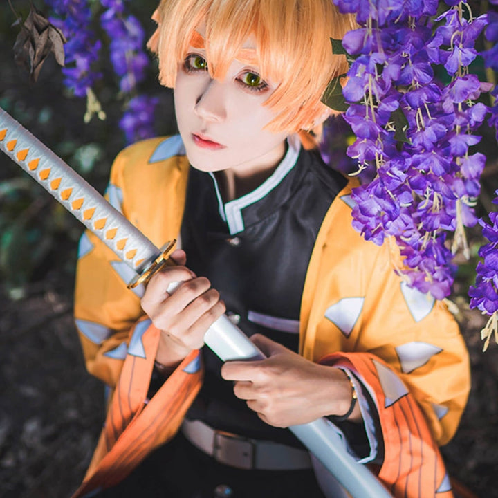 Anime-Cosplaykostüm für Halloween mit Haori, Perücke und LED-Lichtern