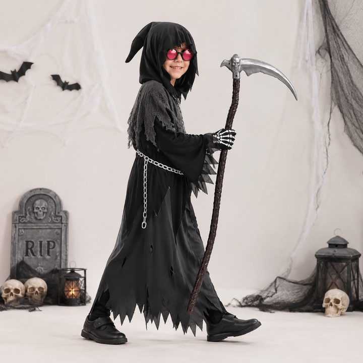 Halloween-Kostüm für Kinder als Sensenmann mit Sense und leuchtenden Augen