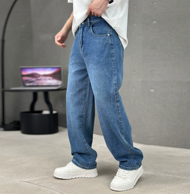 Jake | Men's Relaxed Fit Denim Jeans-Metro Lane Plaza