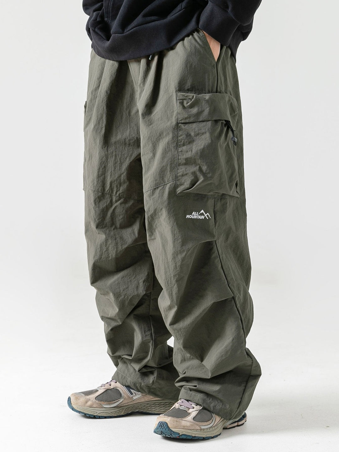 Men's Water-Resistant Cargo Pants for Outdoor and Hiking Activities-Metro Lane Plaza
