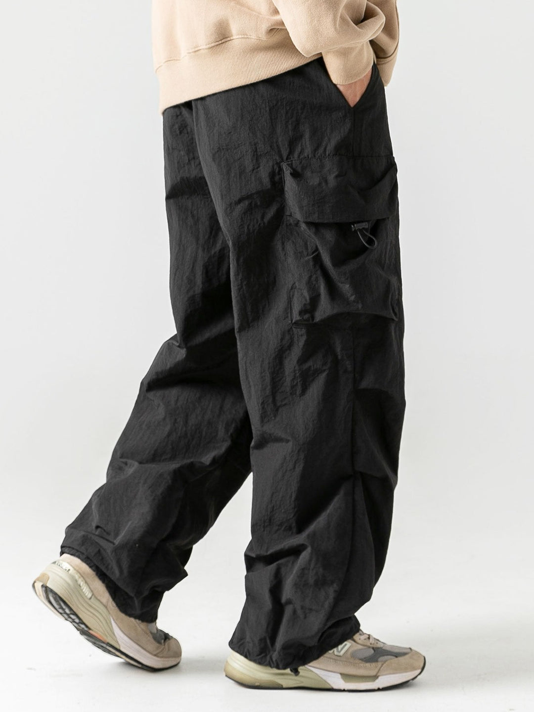 Men's Water-Resistant Cargo Pants for Outdoor and Hiking Activities-Metro Lane Plaza