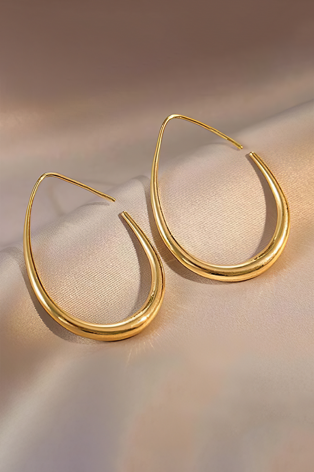 Kaira | Women's Oval Metal Earrings-Metro Lane Plaza