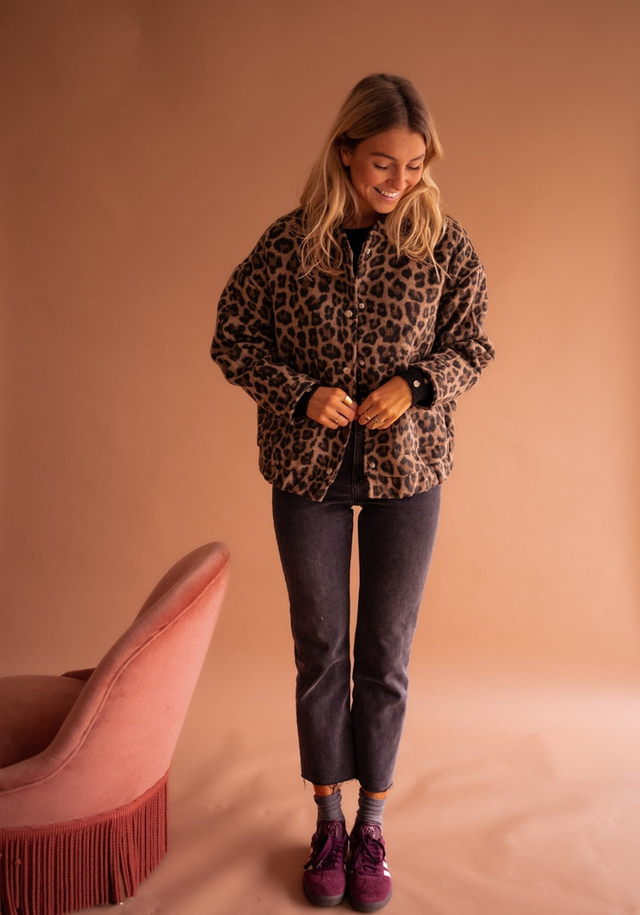 Trendige Jacke für Damen mit Leopardenmuster