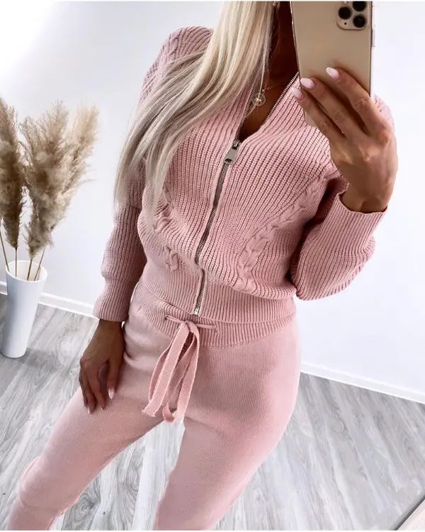 Lynda | Women's Stylish Two-Piece Set with Comfortable Top and Pants-Metro Lane Plaza