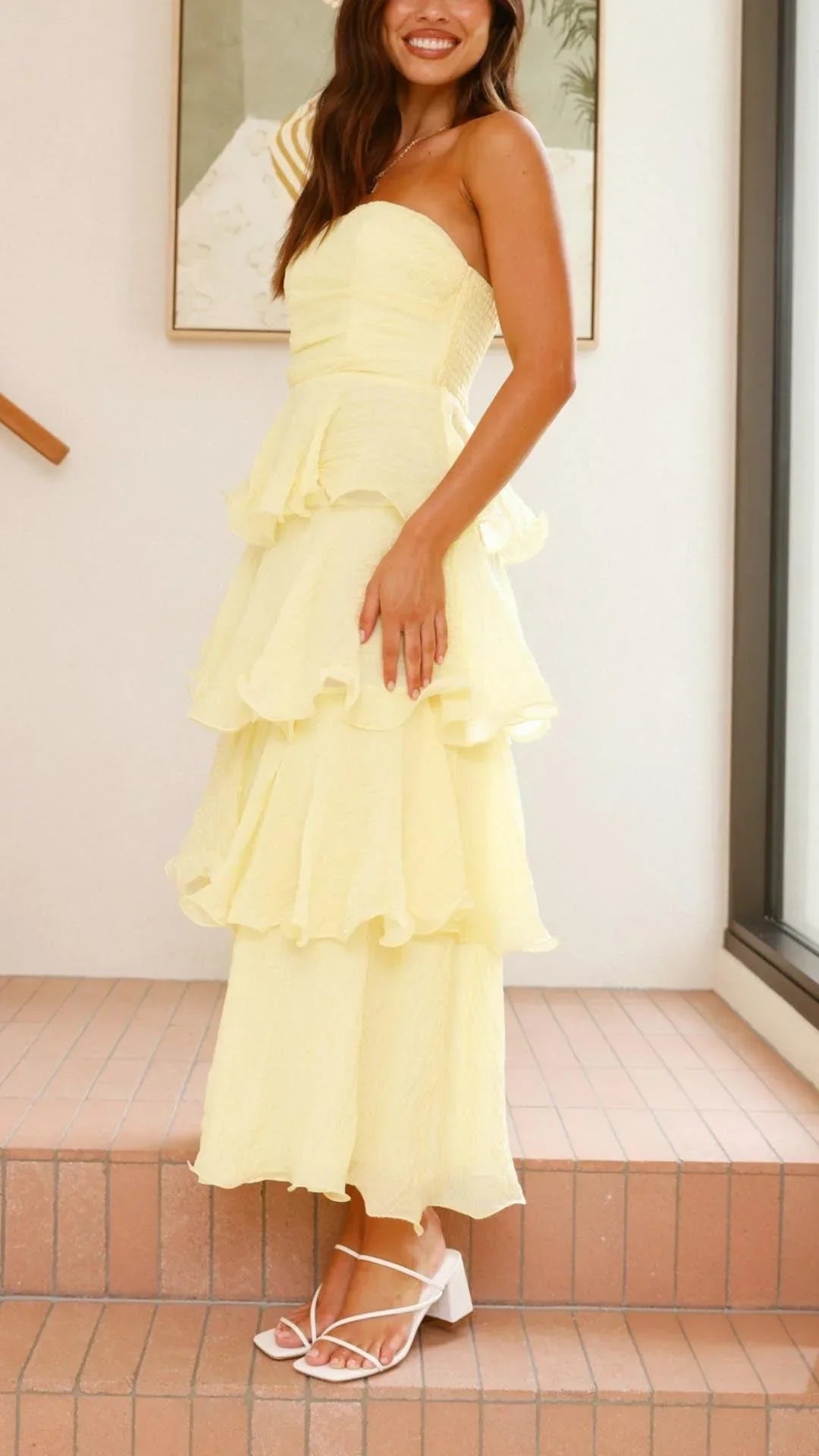 Women's Strapless Tiered Dress with Elegant Layers-Metro Lane Plaza