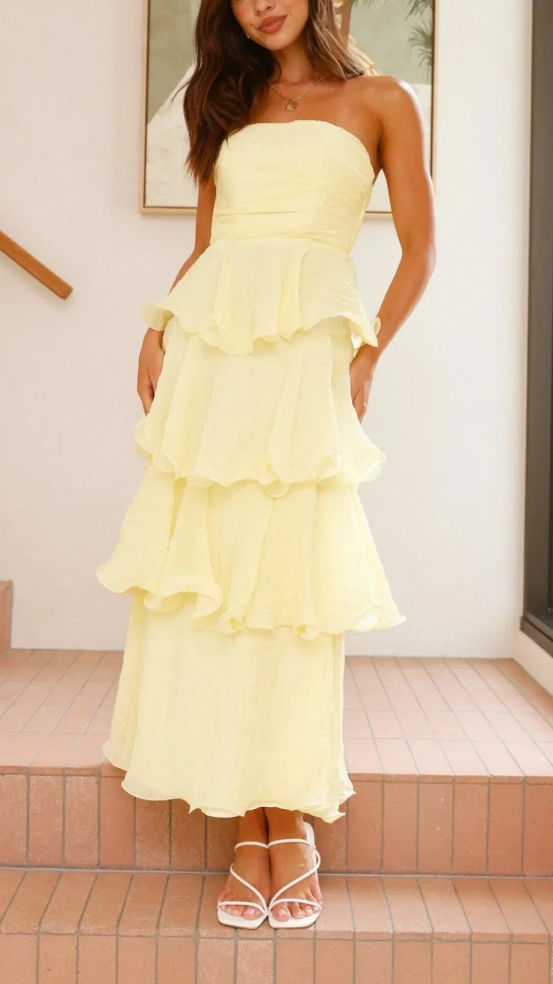 Women's Strapless Tiered Dress with Elegant Layers-Metro Lane Plaza