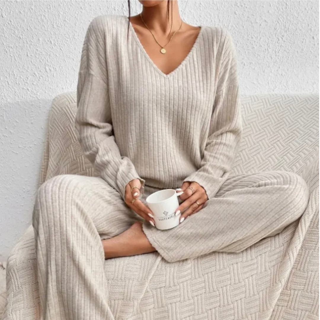 Harper | Women's Two-Piece Lounge Set-Metro Lane Plaza