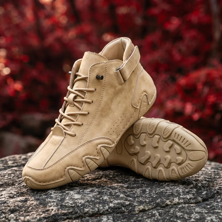 Sneakers alte da uomo in vera pelle con suola ondulata