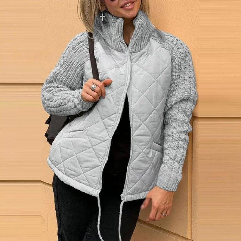 Leichte wattierte Jacke für Damen mit Strickstoff und Kordelzug