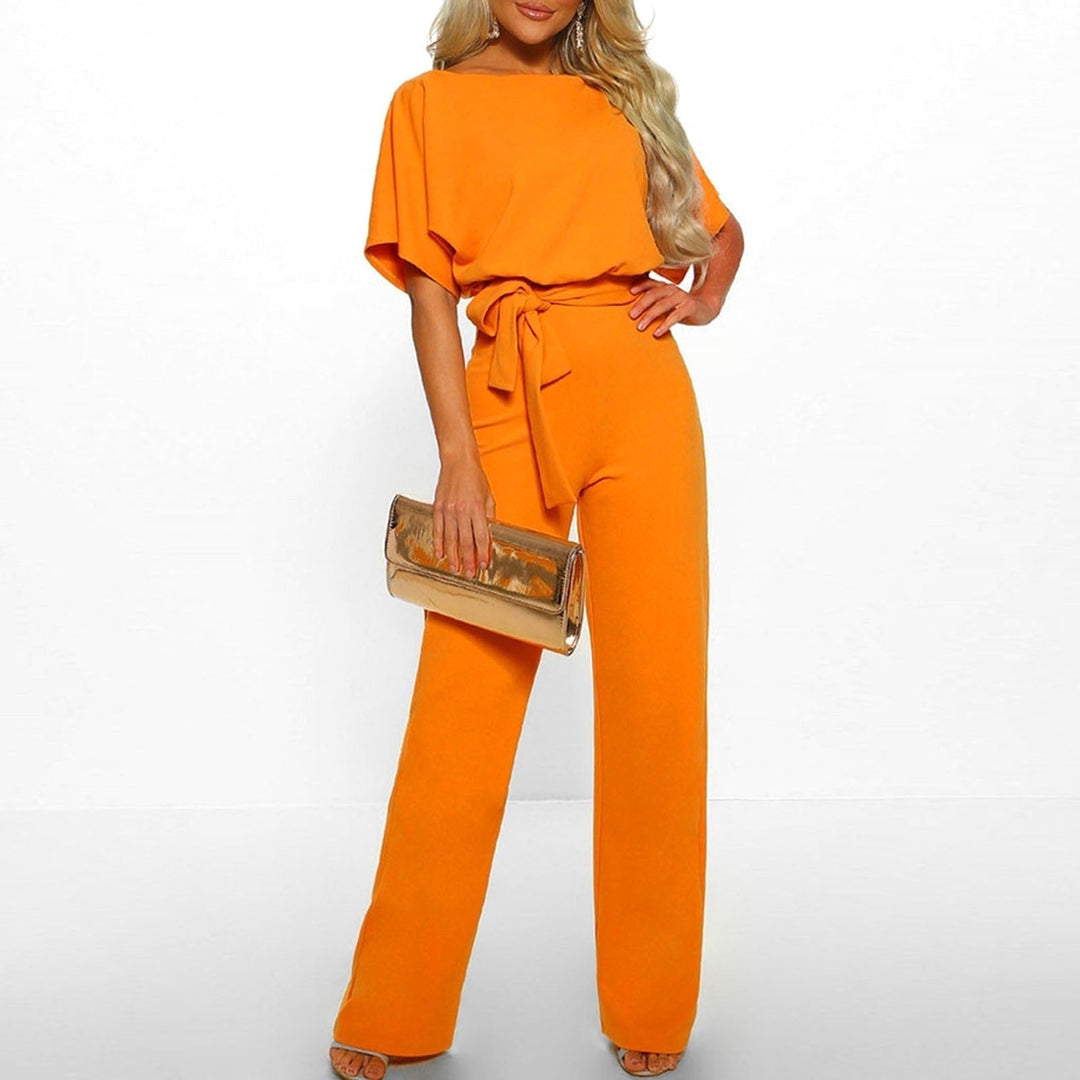 Damjumpsuit med knytning framtill och fladdermusärmar