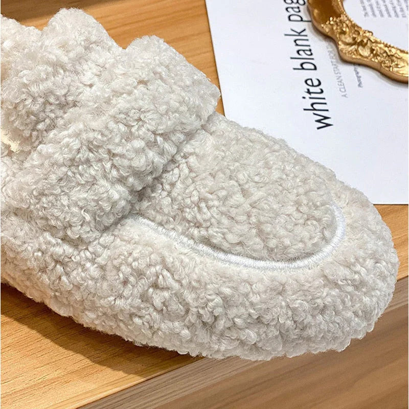 Teddy | Women's Cozy Slippers-Metro Lane Plaza