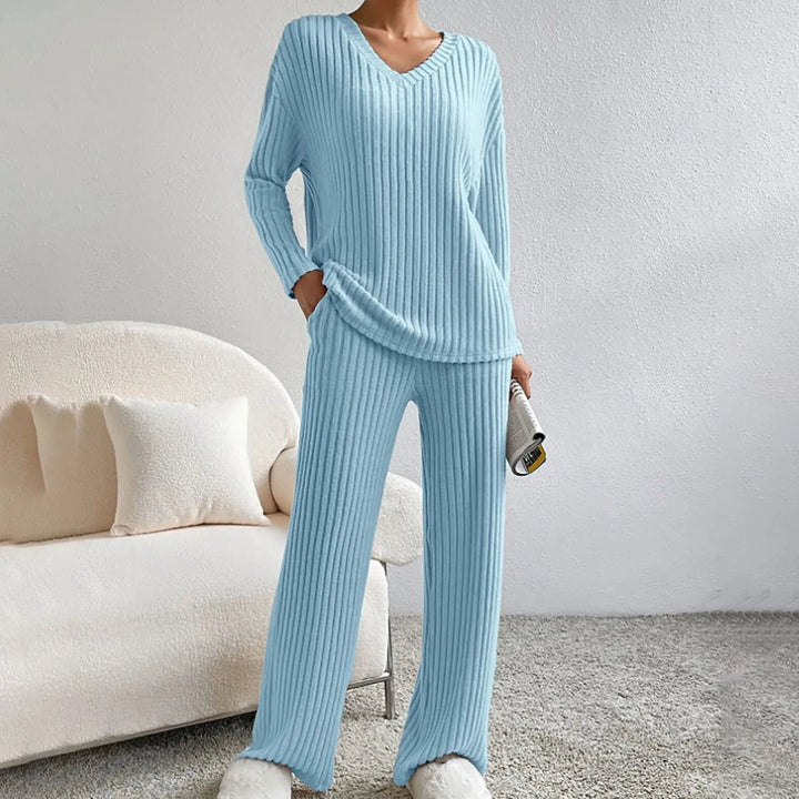 Tricia | Women's V-neck Knitted Set with Loose Fit-Metro Lane Plaza