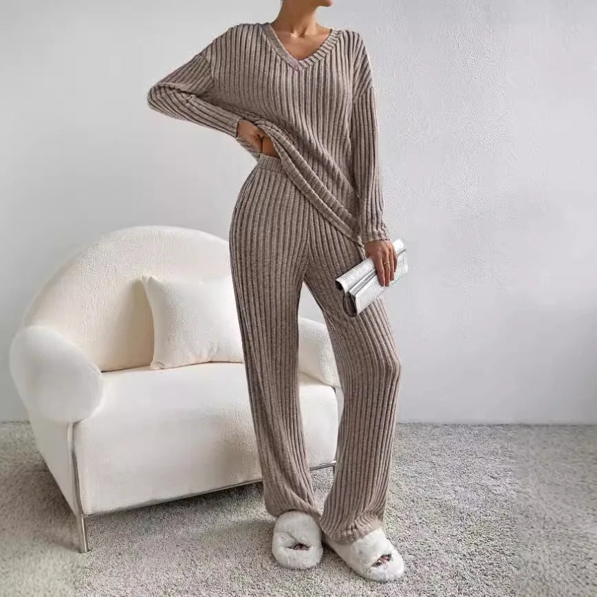 Tricia | Women's V-neck Knitted Set with Loose Fit-Metro Lane Plaza
