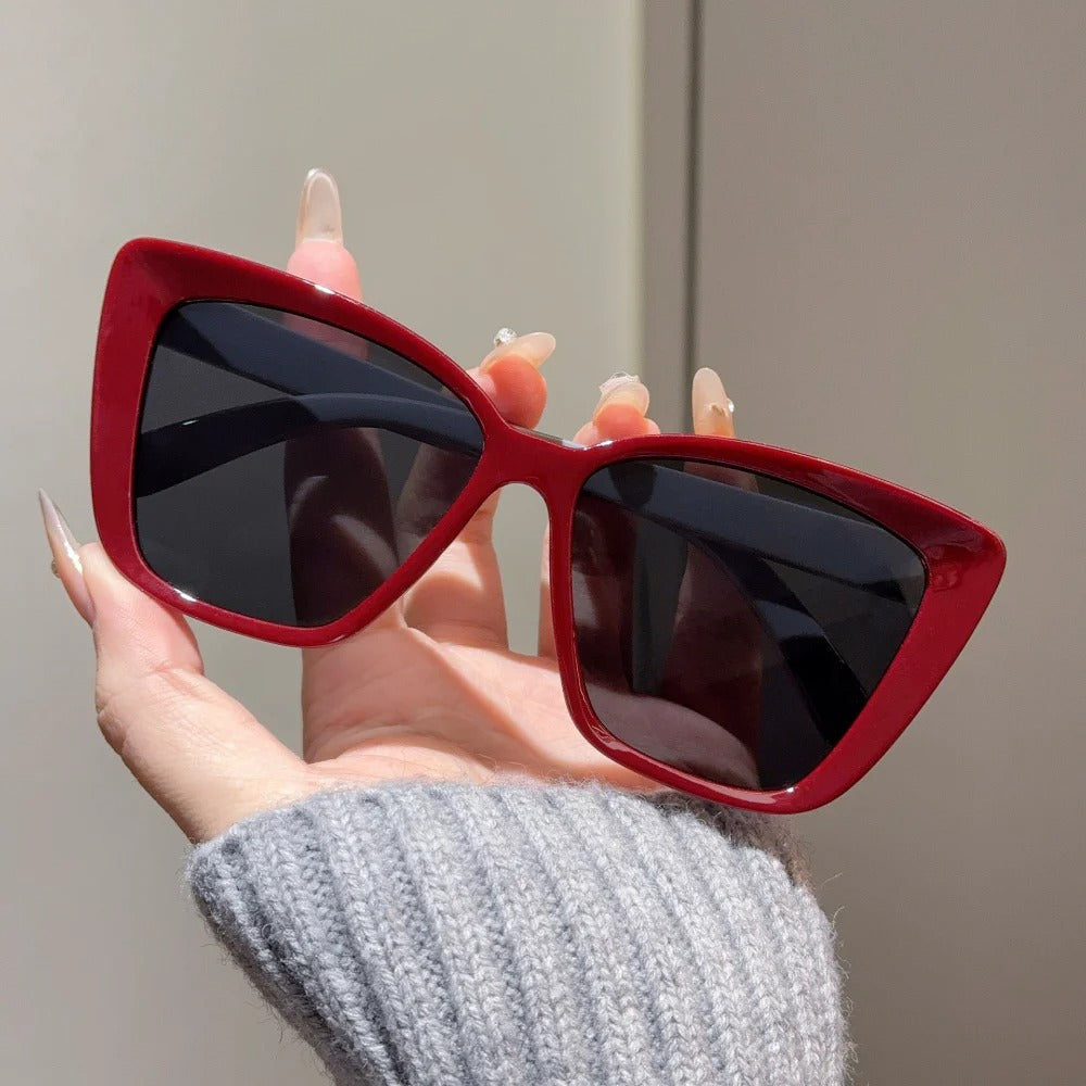 Sophia | Women's Cat-Eye Sunglasses – Retro UV400 Protection for Summer-Metro Lane Plaza
