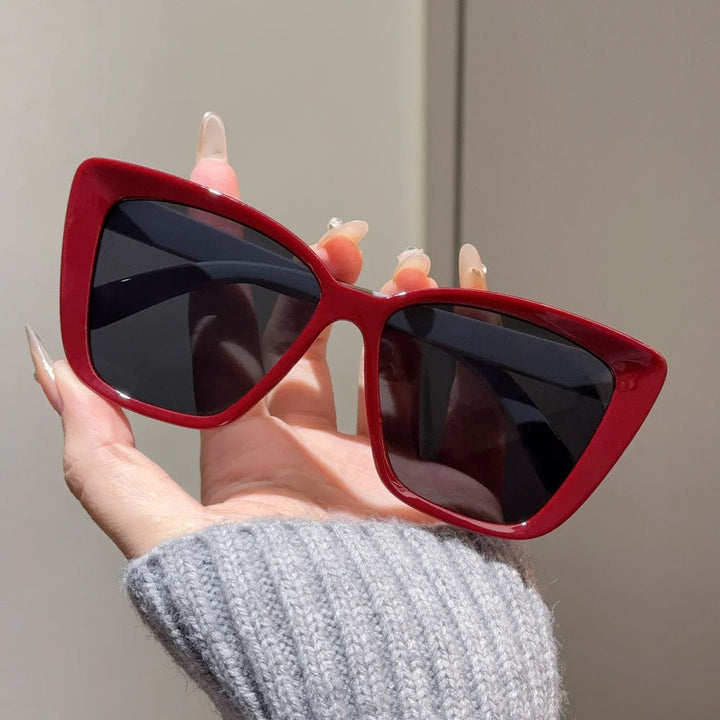 Sophia | Women's Cat-Eye Sunglasses – Retro UV400 Protection for Summer-Metro Lane Plaza