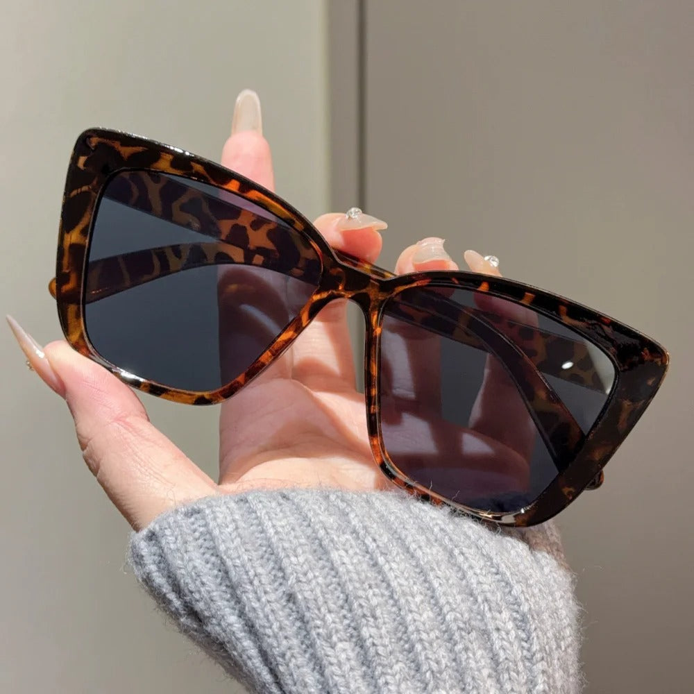Sophia | Women's Cat-Eye Sunglasses – Retro UV400 Protection for Summer-Metro Lane Plaza